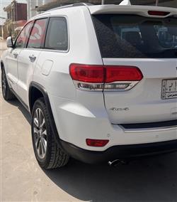 جیپ گراند شیرۆکی